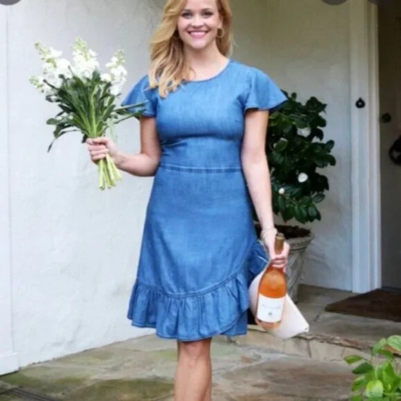 Draper James Dresses & Skirts - NWT Draper James Denim Ruffle Dress, Size 10